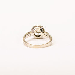 Bague ancienne, solitaire diamant en serti illusion, en or blanc et platine - Castafiore