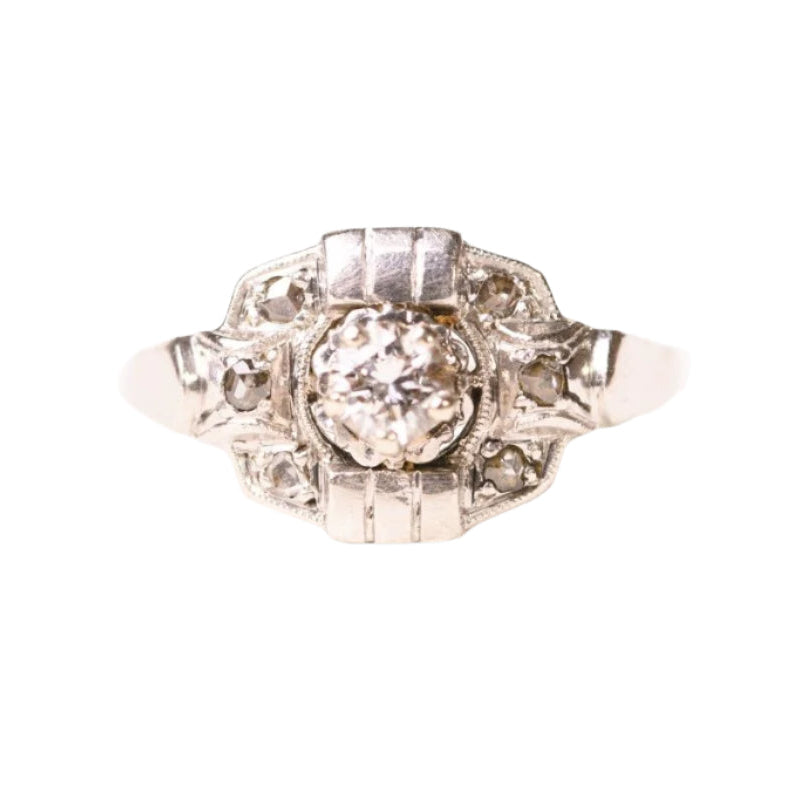 Bague Art Déco à godrons en or blanc et diamants - Castafiore