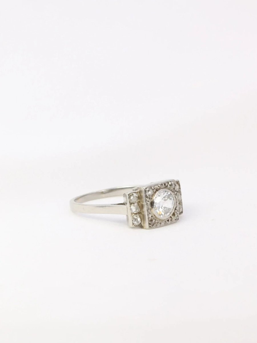 Bague Art - déco à gradins en or et diamants - Castafiore