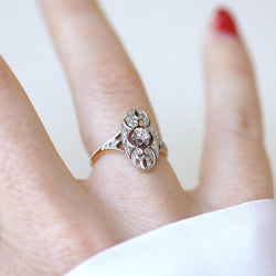 Bague Art Deco Arabesques Ovale Diamants - Castafiore