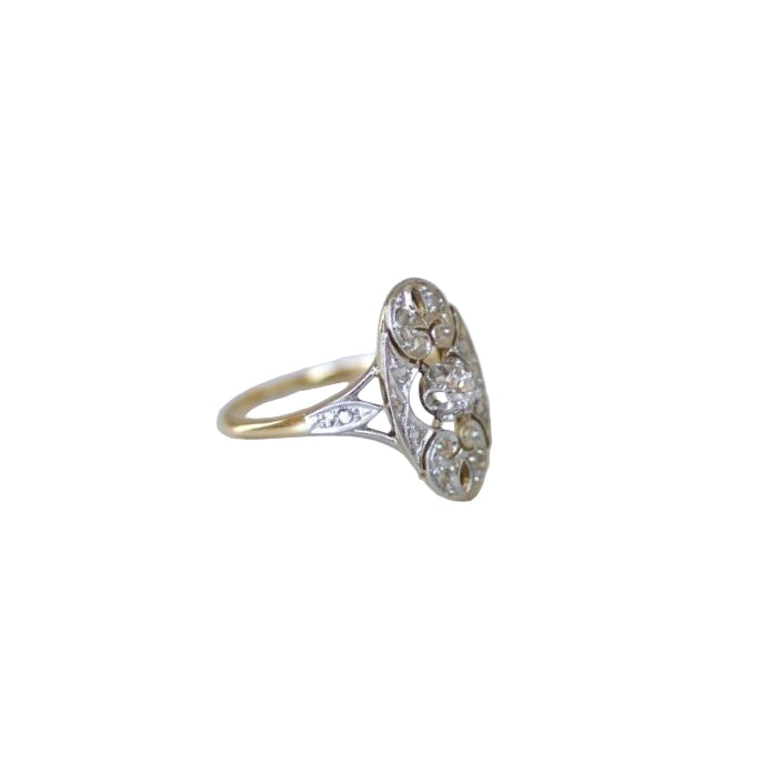 Bague Art Deco Arabesques Ovale Diamants - Castafiore