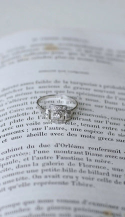 Bague Art Deco carrée diamants - Castafiore
