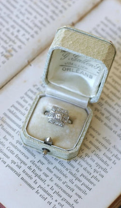 Bague Art Deco Carrée Diamants - Castafiore