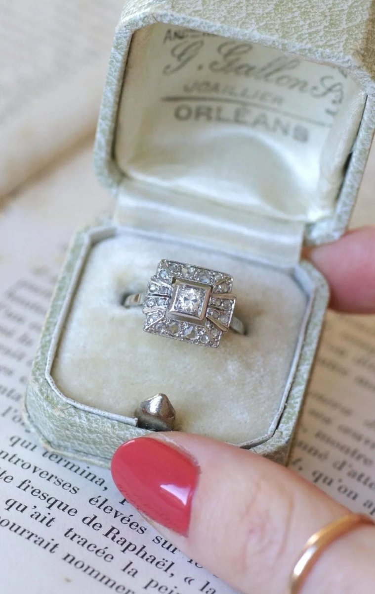 Bague Art Deco Carrée Diamants - Castafiore