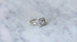 Bague Art Deco Carrée Diamants - Castafiore