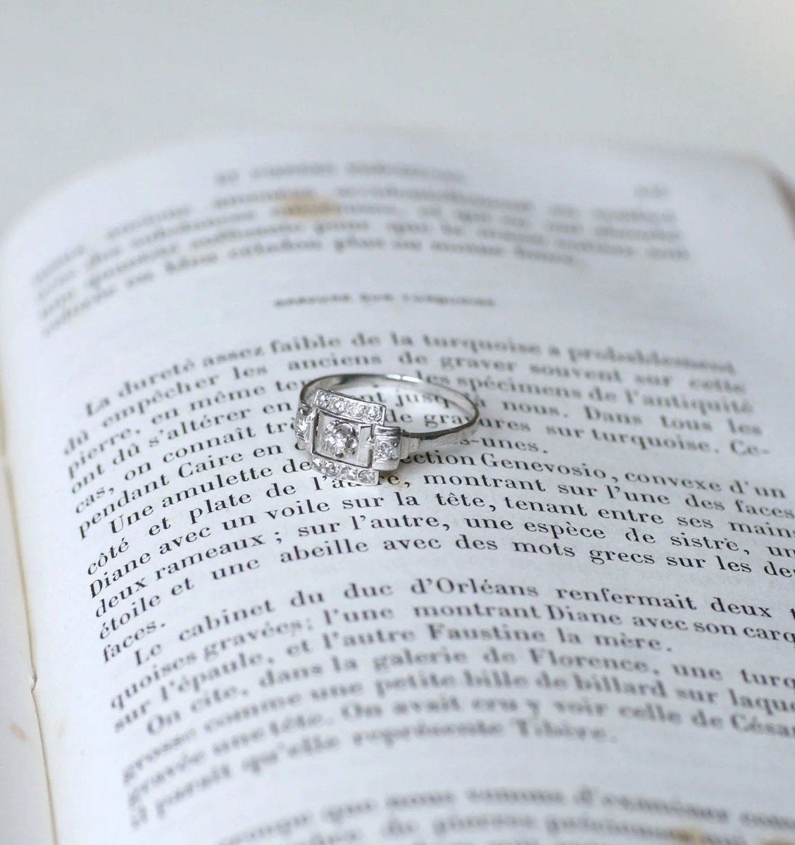 Bague Art Deco carrée diamants - Castafiore