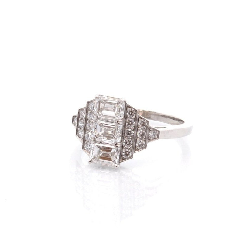 Bague art déco diamants de taille émeraude - Castafiore