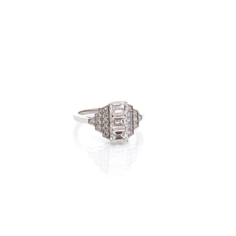 Bague art déco diamants de taille émeraude - Castafiore