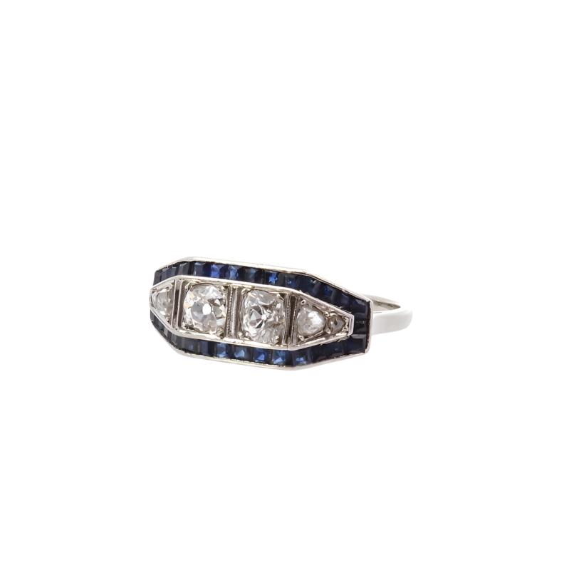 Bague art déco diamants et saphirs calibrés en or et platine - Castafiore