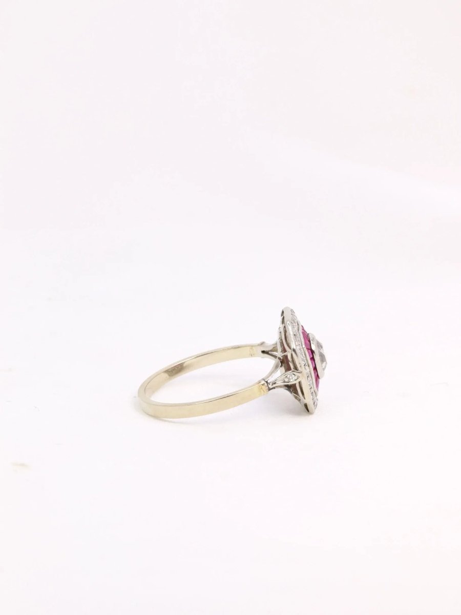 Bague Art Deco diamants taille ancienne rubis calibrés - Castafiore