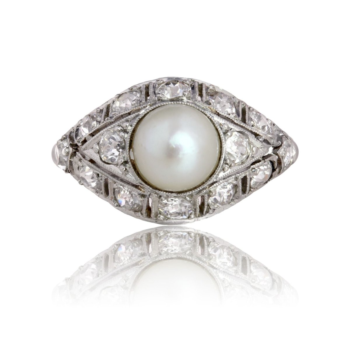 Bague ART DÉCO Dôme en platine perle et diamants - Castafiore