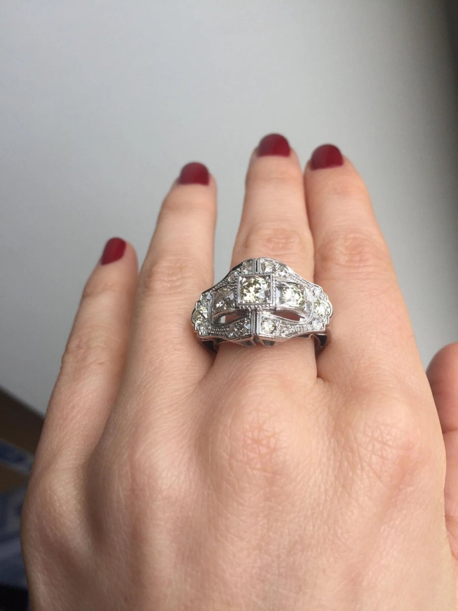 Bague Art déco en or blanc et diamant - Castafiore
