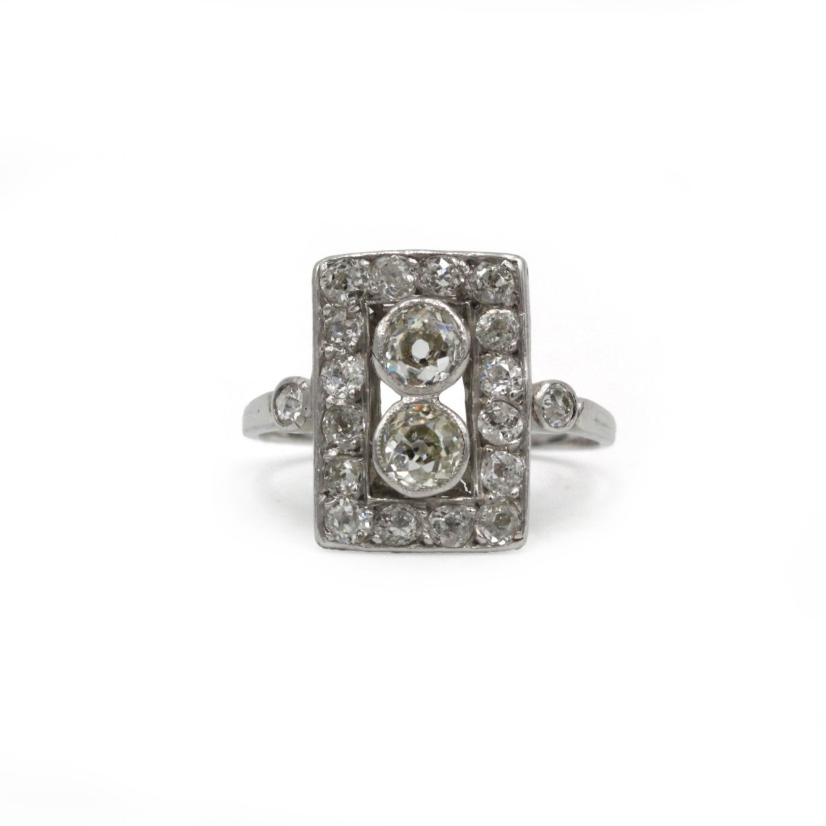 Bague Art Déco en or blanc et diamants - Castafiore