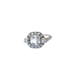 Bague Art Déco en or blanc et diamants - Castafiore