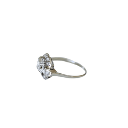 Bague Art Déco en or blanc et diamants - Castafiore