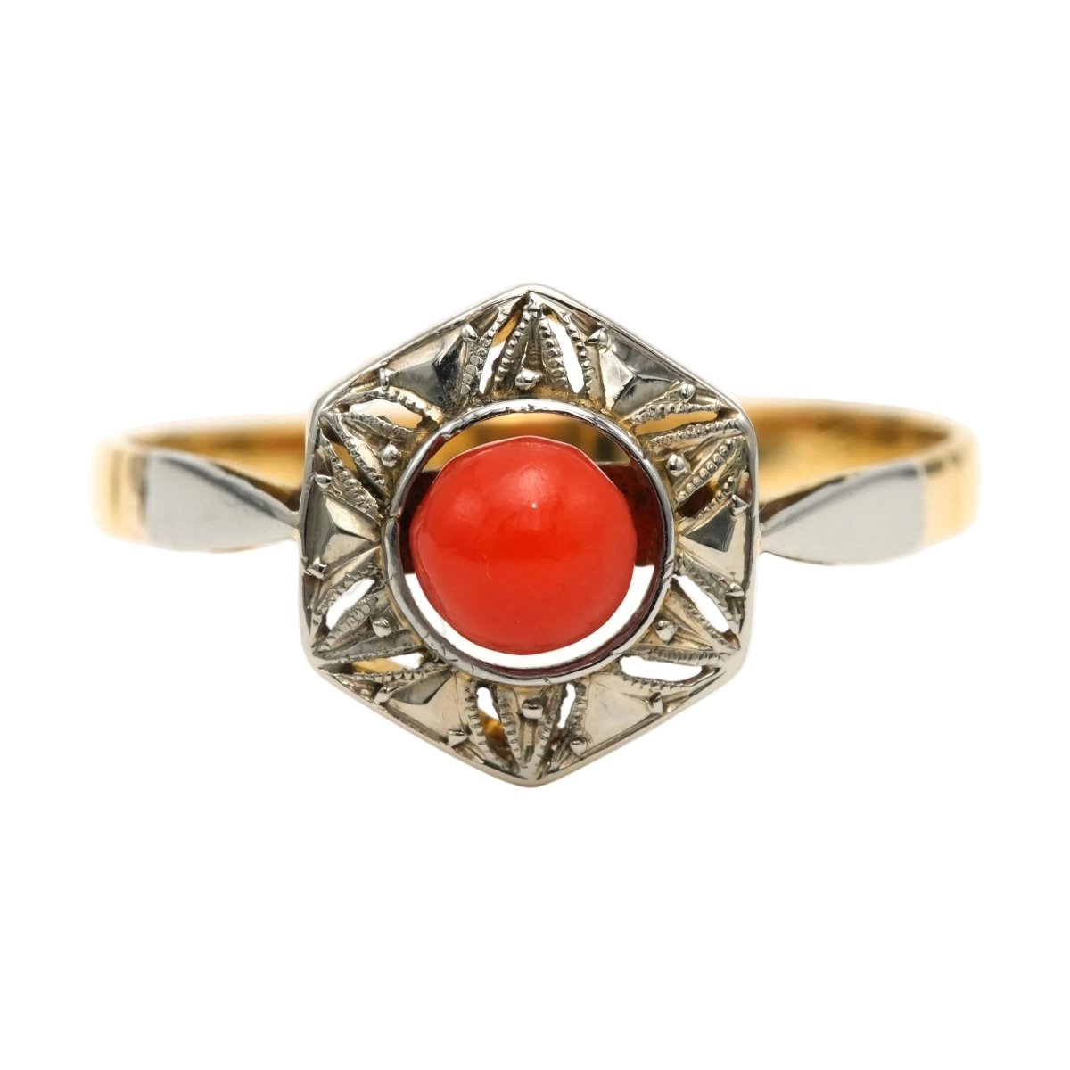 Bague Art Déco en or blanc, or jaune et corail - Castafiore