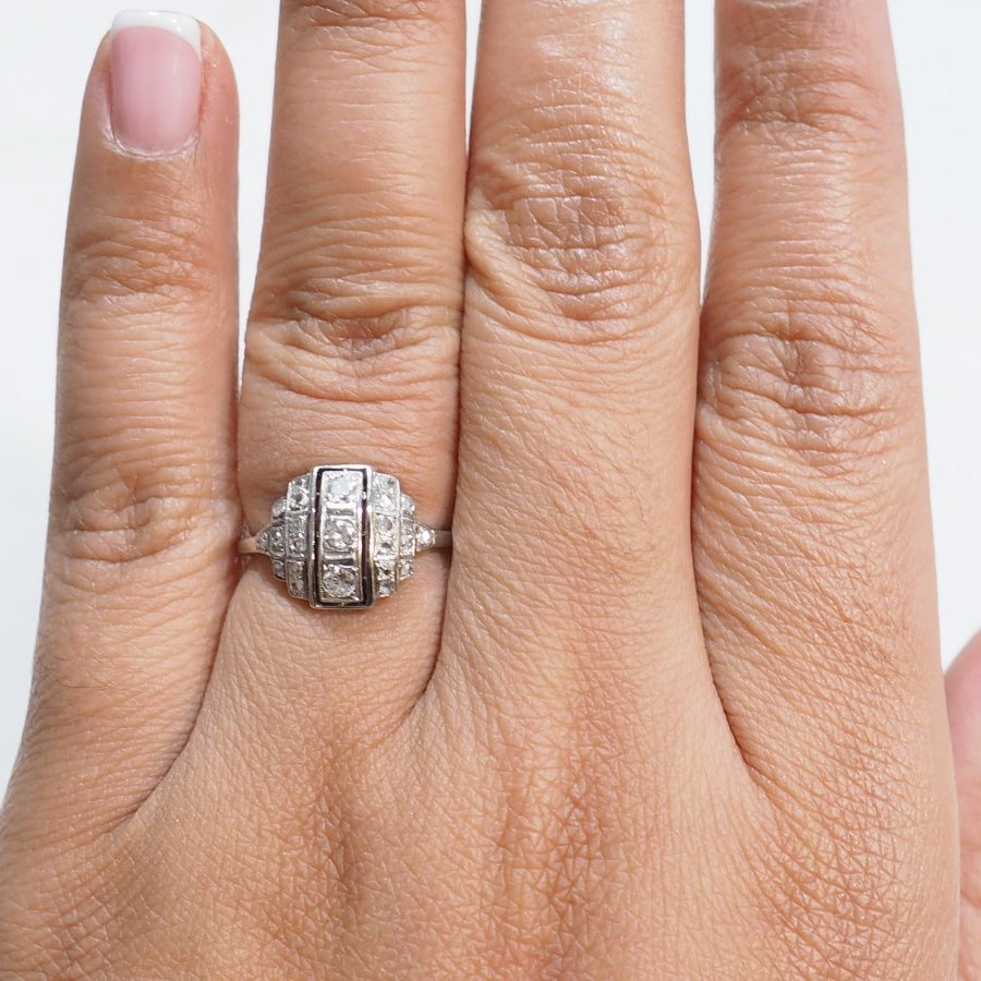 Bague Art Déco en or blanc, platine et diamants - Castafiore