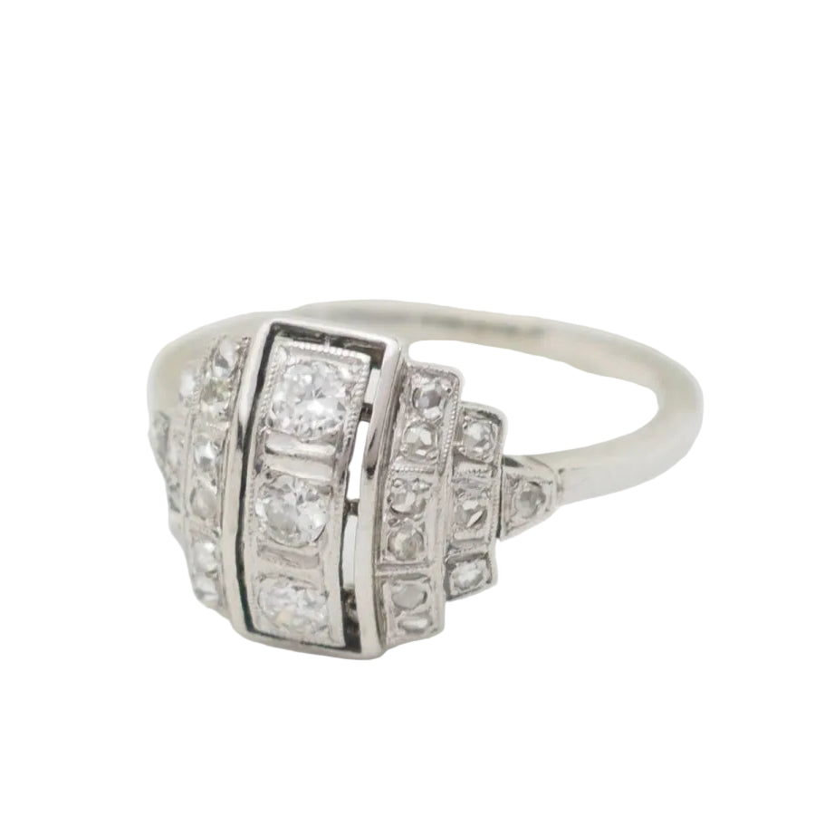 Bague Art Déco en or blanc, platine et diamants - Castafiore