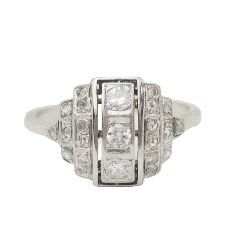 Bague Art Déco en or blanc, platine et diamants - Castafiore