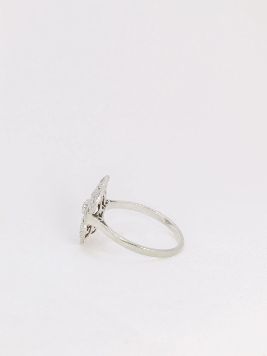 Bague Art - Déco en or, platine et diamants - Castafiore