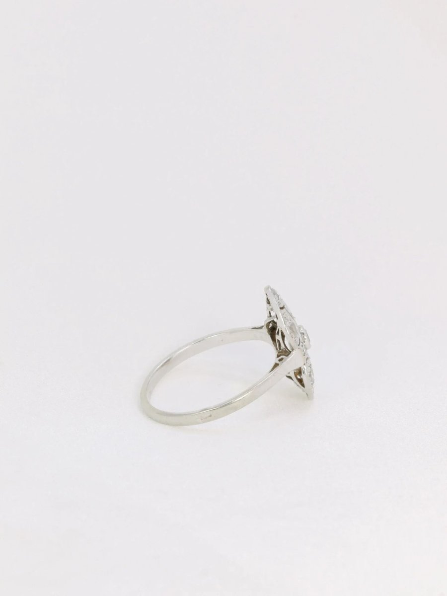 Bague Art - Déco en or, platine et diamants - Castafiore