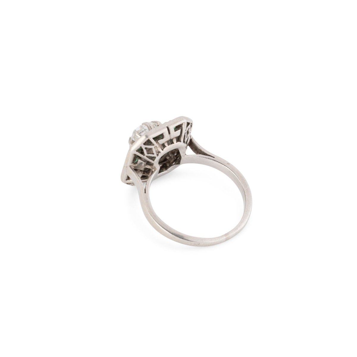 Bague Art déco en platine, émeraudes et diamants - Castafiore