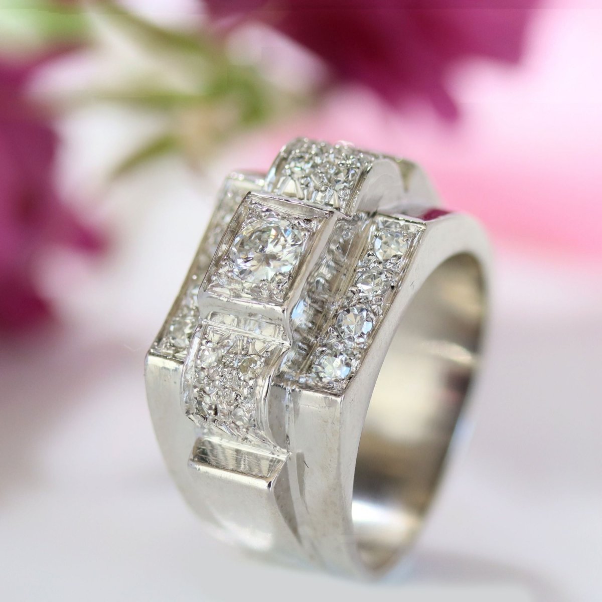 Bague art déco en platine et diamants - Castafiore