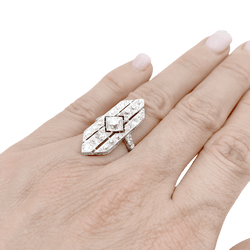 Bague Art Déco en platine et diamants - Castafiore