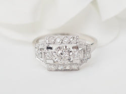 Bague Art Déco en platine et diamants - Castafiore