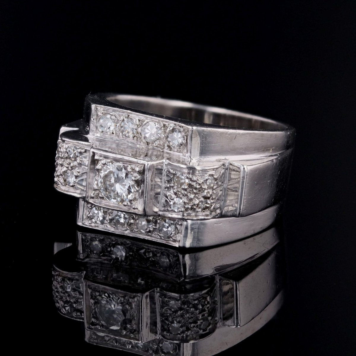 Bague art déco en platine et diamants - Castafiore