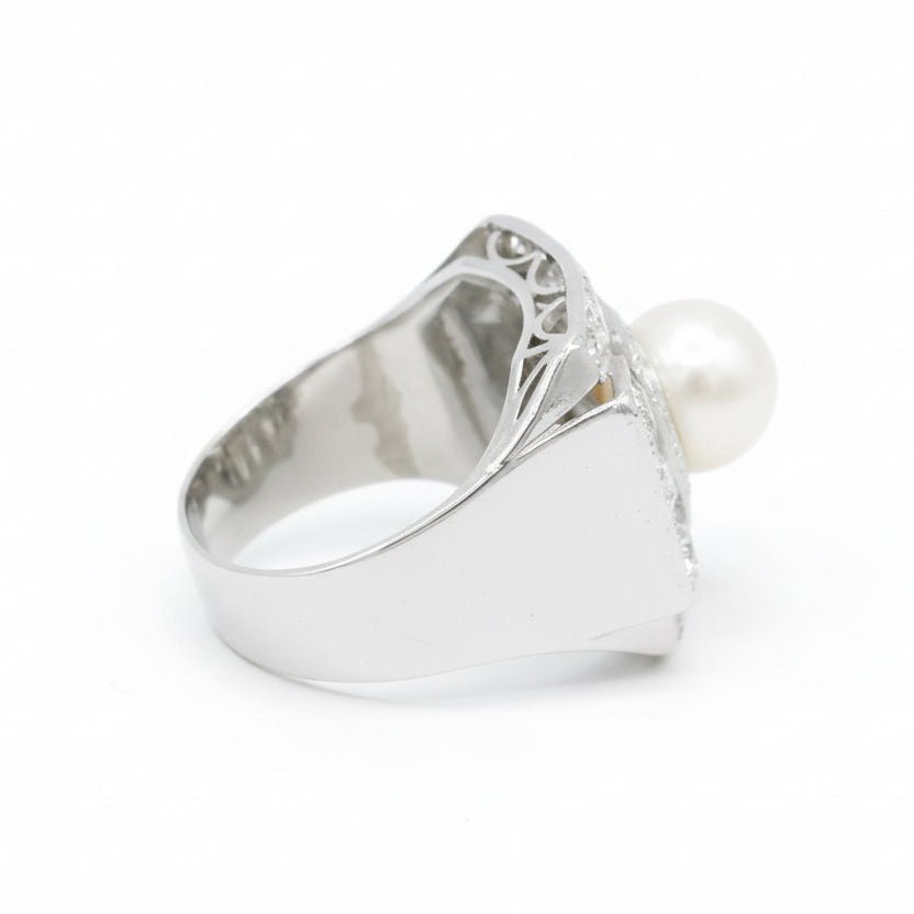 Bague Art Déco en platine, perle de Culture et diamants - Castafiore