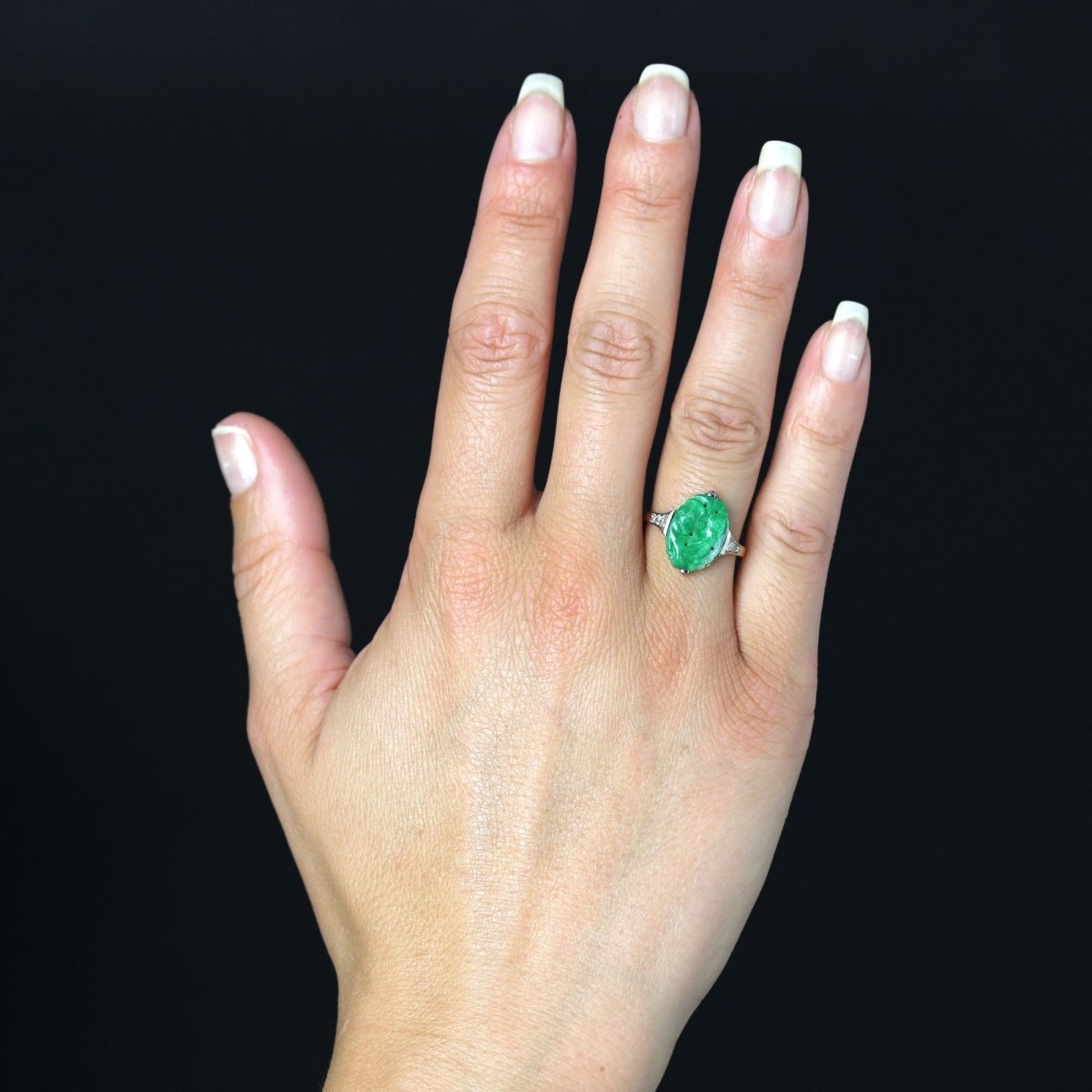 Bague Art déco jade et diamants en or jaune et platine - Castafiore