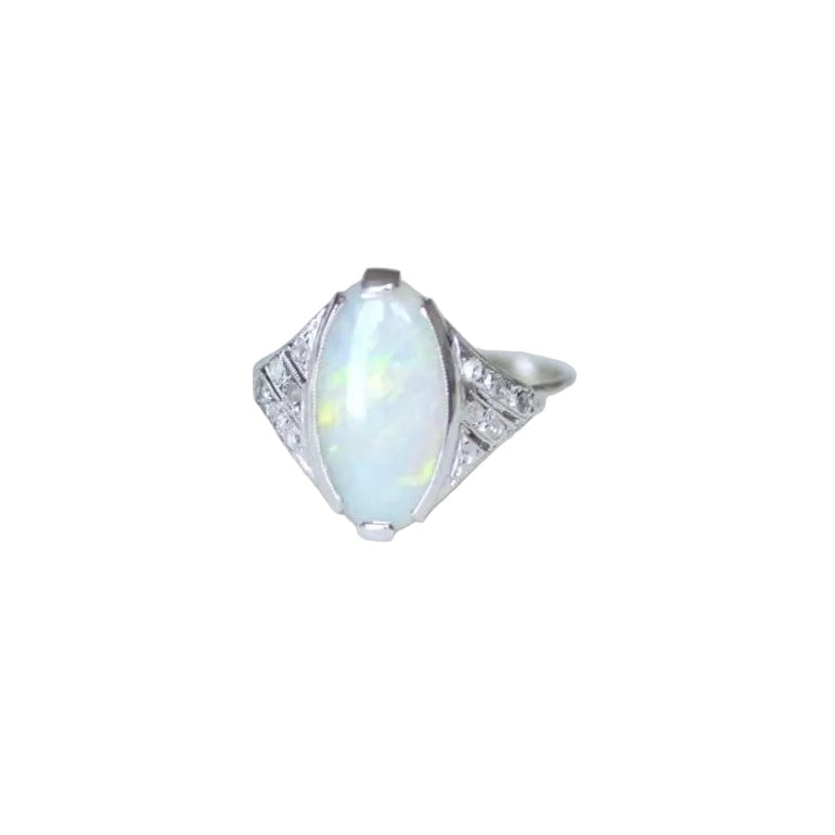 Bague Art Deco Opale et Diamants - Castafiore