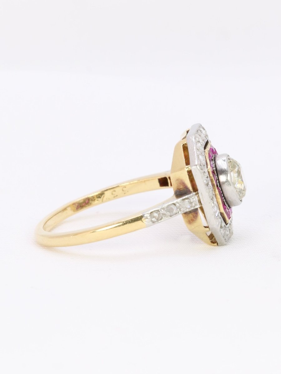 Bague Art Deco or diamants rubis calibrés - Castafiore