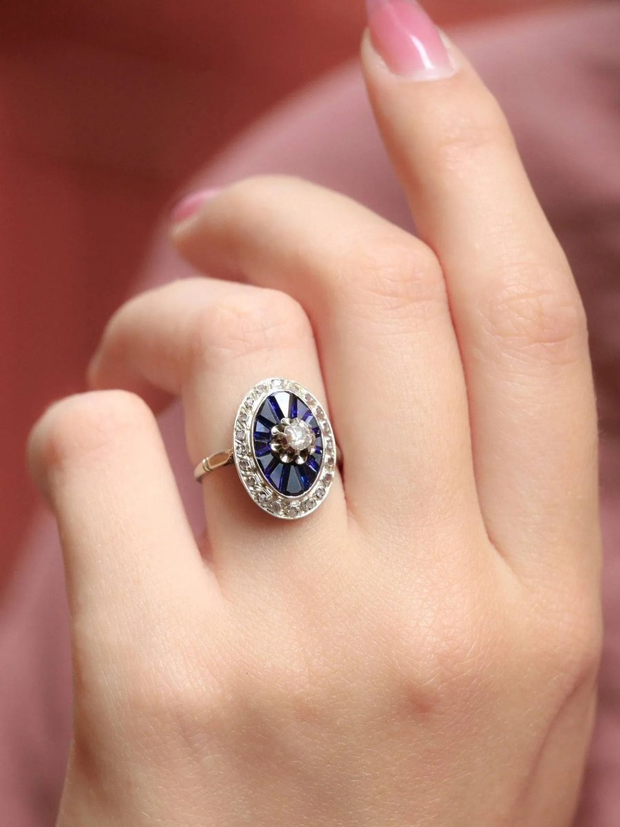 Bague Art Déco ovale saphirs diamants - Castafiore