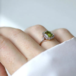 Bague Art Déco Péridot et Diamants - Castafiore
