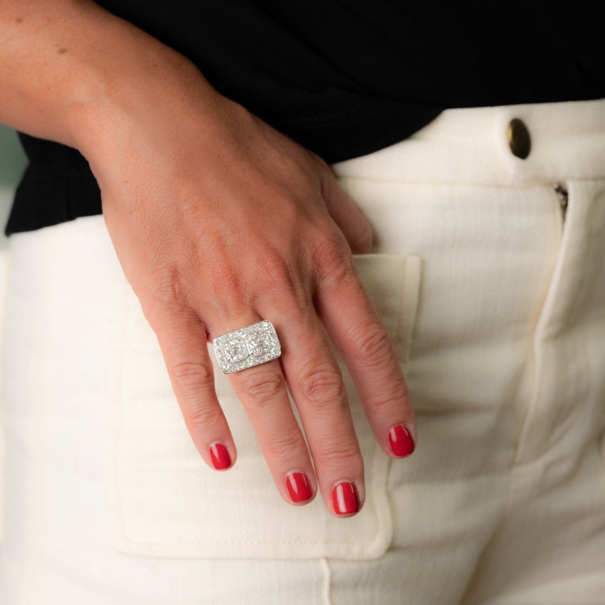 Bague Art déco rectangulaire en or blanc, platine et diamants - Castafiore