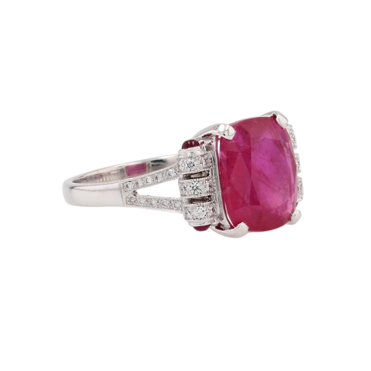 Bague Art Déco rubis et diamants en or blanc - Castafiore