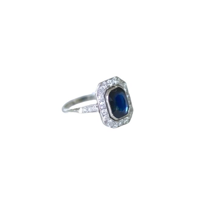 Bague Art Deco Saphir et diamants - Castafiore