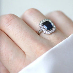 Bague Art Deco Saphir et diamants - Castafiore