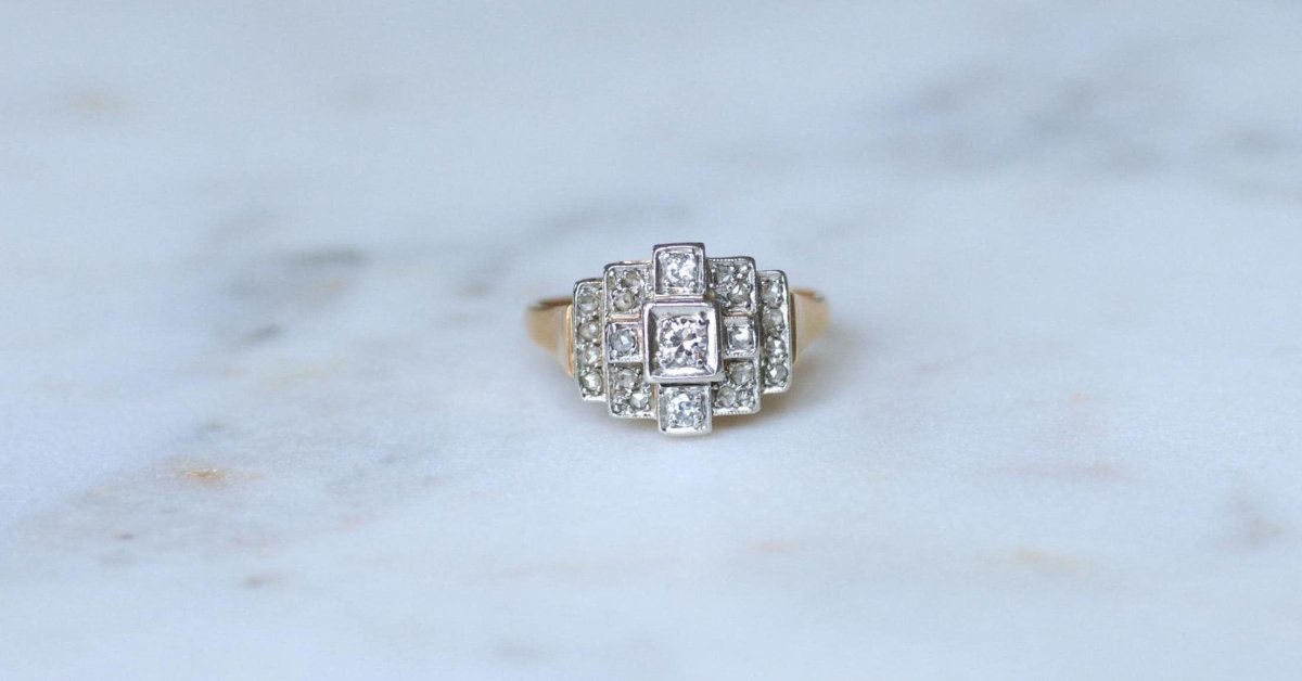 Bague Art Déco Tank Escalier Diamants - Castafiore