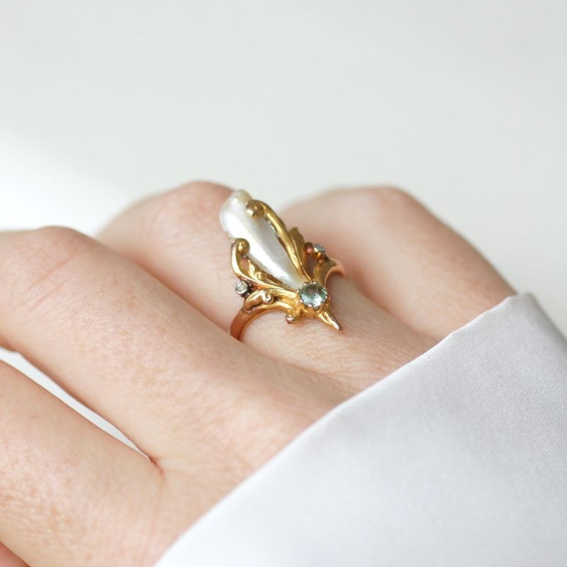 Bague Art Nouveau Perle Fine Baroque Emeraude et Diamants - Castafiore