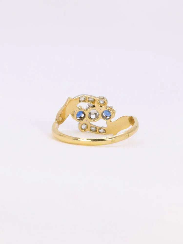 Bague Art Nouveau trilogie or jaune saphir diamants - Castafiore