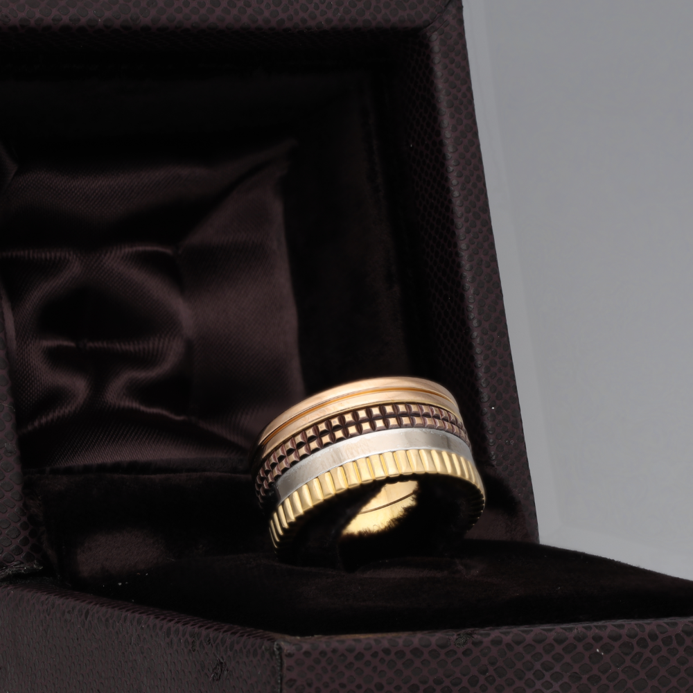 Bague Bandeau BOUCHERON "Quatre" en or or blanc, or jaune, or rose et pvd - Castafiore