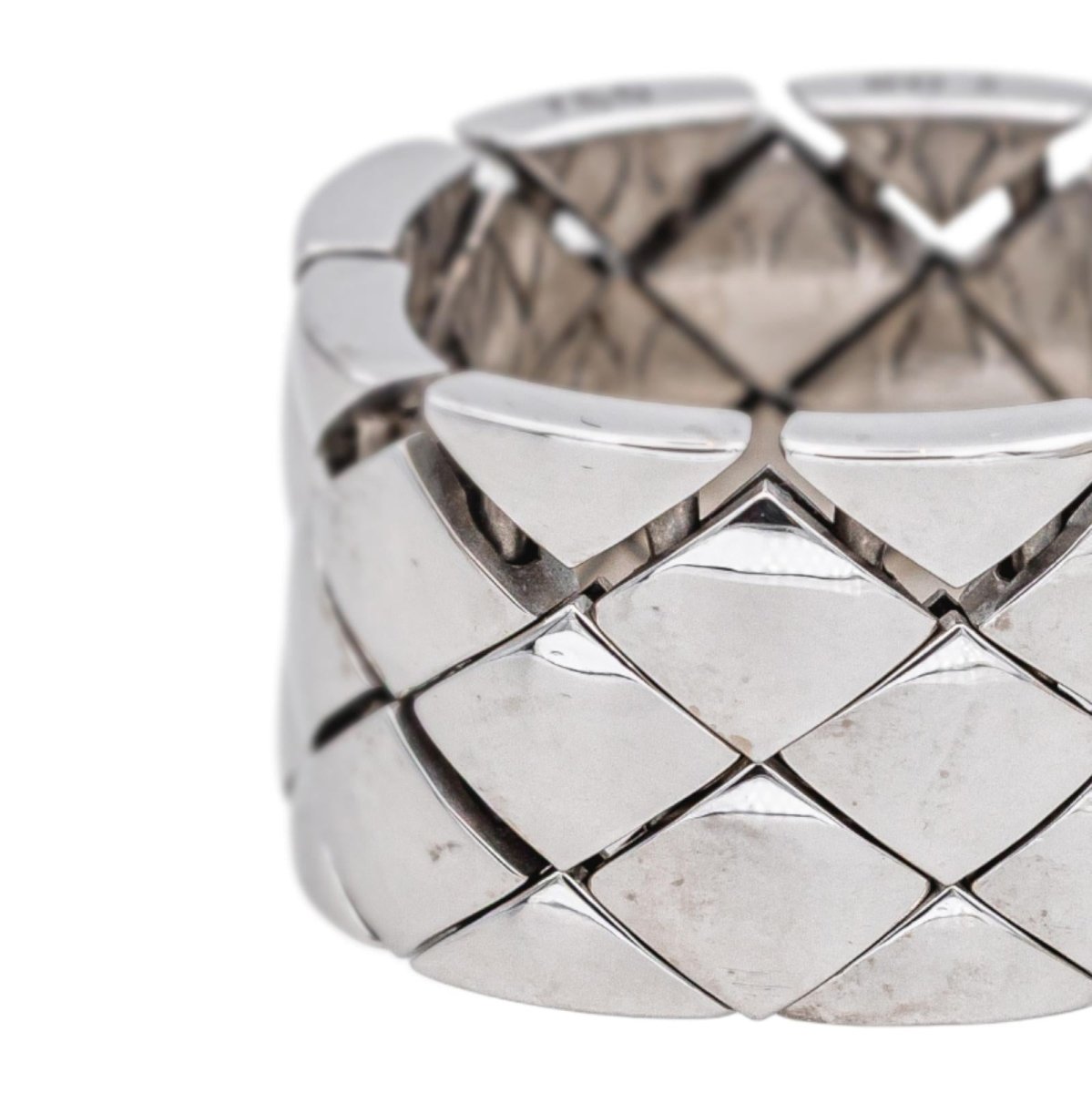 Bague Bandeau CHANEL "Matelassé" en or blanc - Castafiore