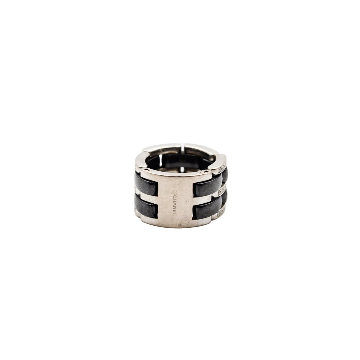 Bague Bandeau CHANEL "Ultra" en or blanc, céramique et diamants - Castafiore
