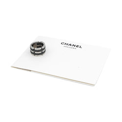 Bague Bandeau CHANEL "Ultra" en or blanc et céramique - Castafiore