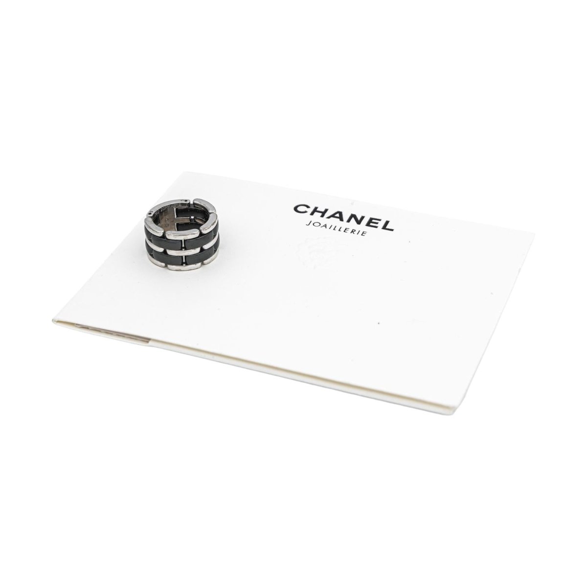 Bague Bandeau CHANEL "Ultra" en or blanc et céramique - Castafiore