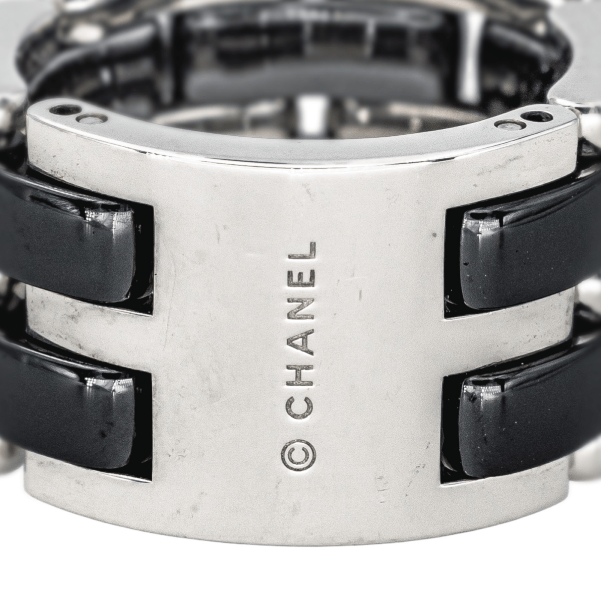 Bague Bandeau CHANEL "Ultra" en or blanc et céramique - Castafiore