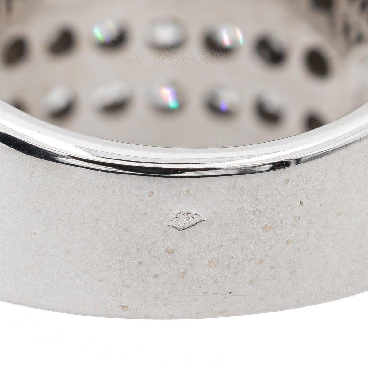 Bague bandeau en or blanc et diamant - Castafiore